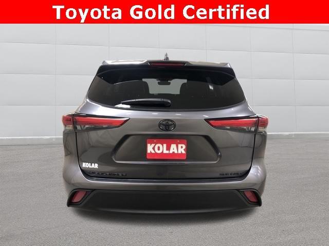 used 2021 Toyota Highlander car, priced at $37,815