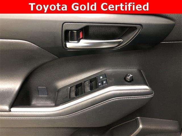 used 2021 Toyota Highlander car, priced at $37,815