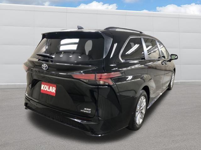 used 2022 Toyota Sienna car, priced at $45,961