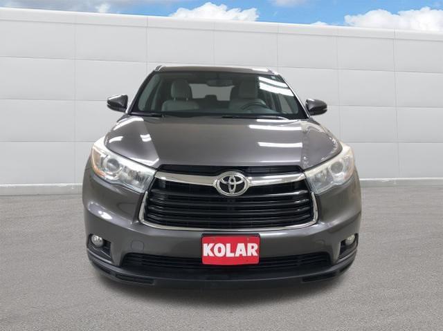 used 2016 Toyota Highlander car, priced at $23,988