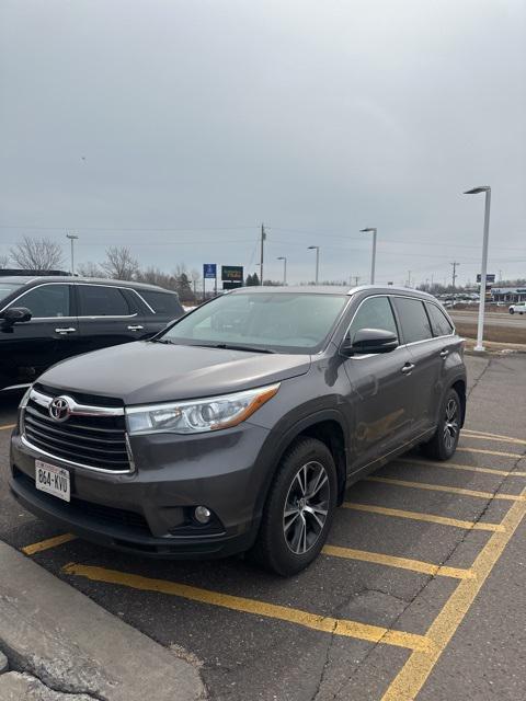 used 2016 Toyota Highlander car, priced at $23,988