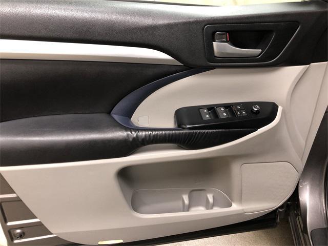 used 2016 Toyota Highlander car, priced at $23,988
