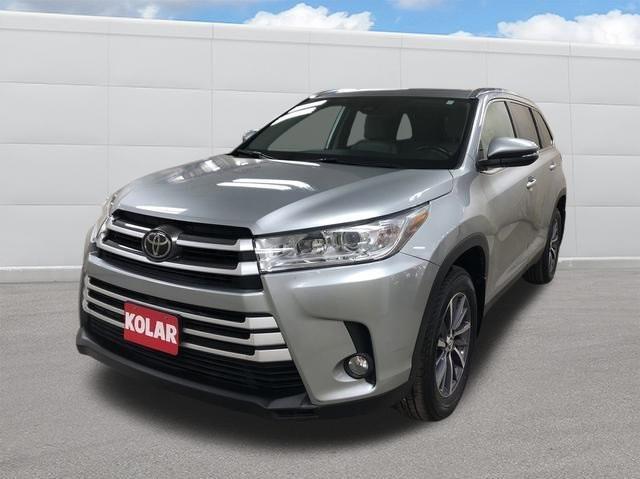 used 2019 Toyota Highlander car, priced at $31,990