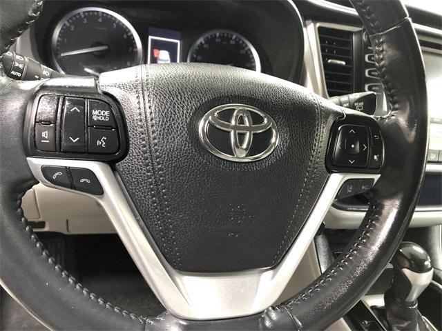 used 2019 Toyota Highlander car, priced at $31,990