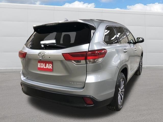 used 2019 Toyota Highlander car, priced at $31,990