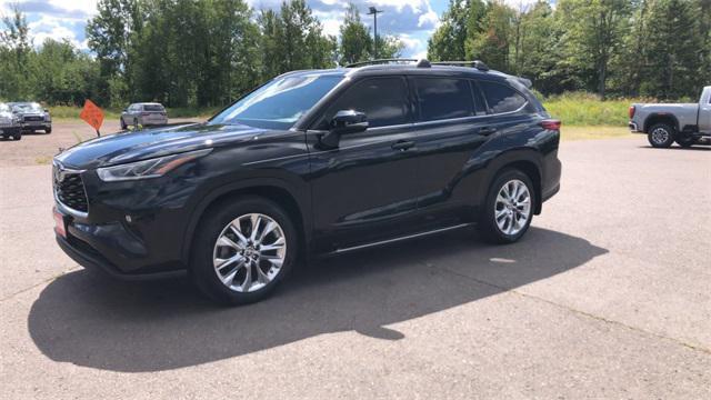 used 2023 Toyota Highlander Hybrid car, priced at $49,565