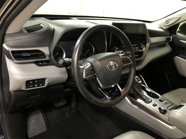 used 2021 Toyota Highlander car, priced at $39,350