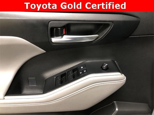 used 2022 Toyota Highlander car, priced at $41,650