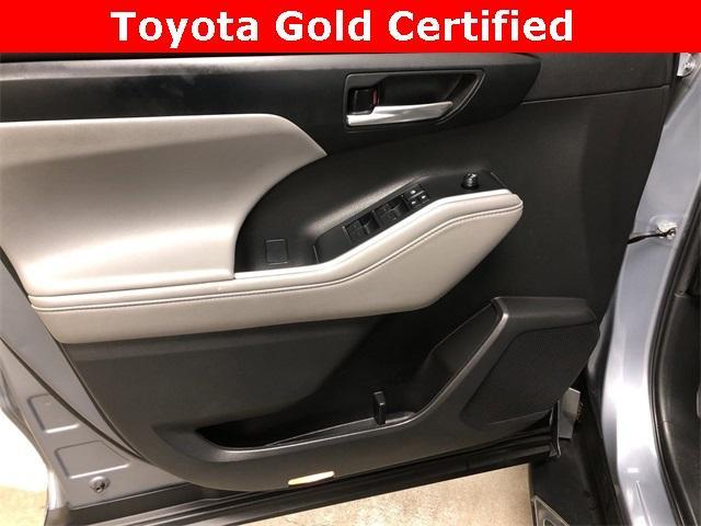 used 2022 Toyota Highlander car, priced at $41,650