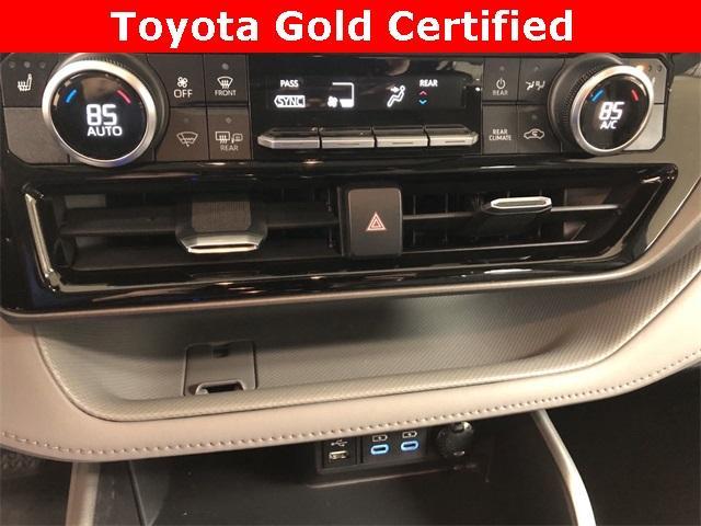 used 2022 Toyota Highlander car, priced at $41,650