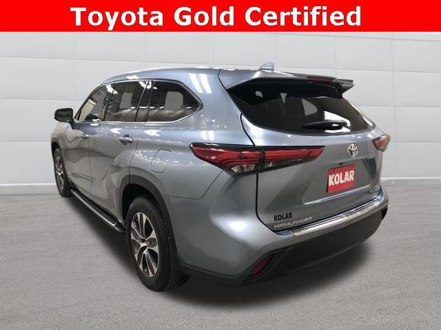 used 2022 Toyota Highlander car, priced at $41,650