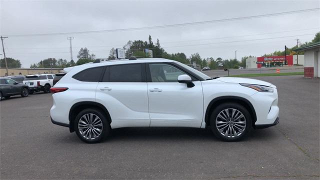 used 2022 Toyota Highlander car, priced at $42,997