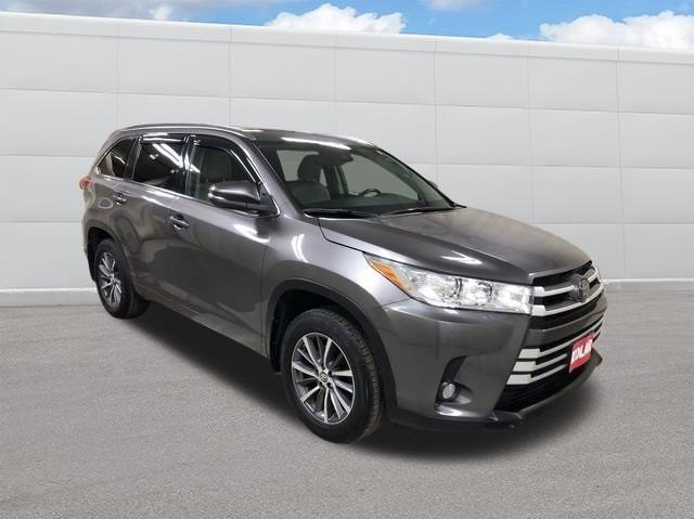 used 2018 Toyota Highlander car, priced at $32,990