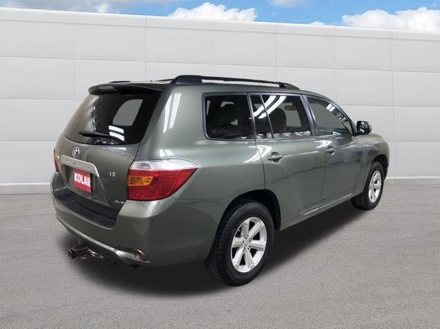 used 2009 Toyota Highlander car, priced at $10,997