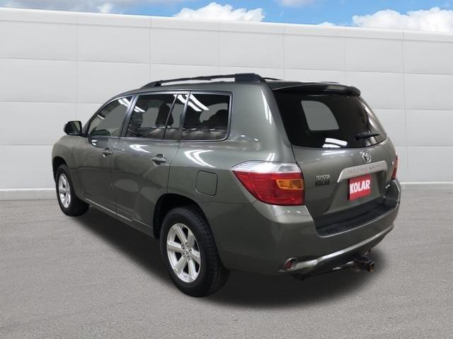 used 2009 Toyota Highlander car, priced at $10,997