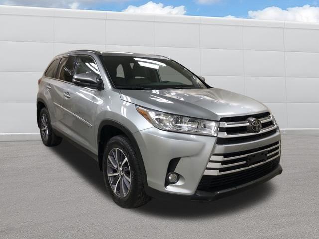 used 2019 Toyota Highlander car, priced at $35,990