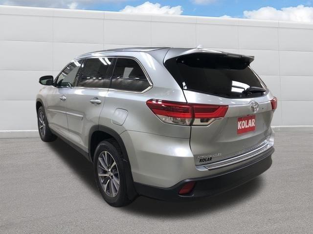 used 2019 Toyota Highlander car, priced at $35,990