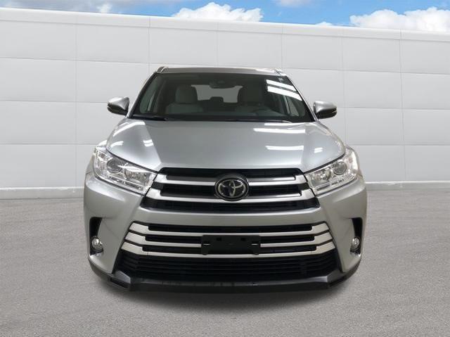 used 2019 Toyota Highlander car, priced at $35,990