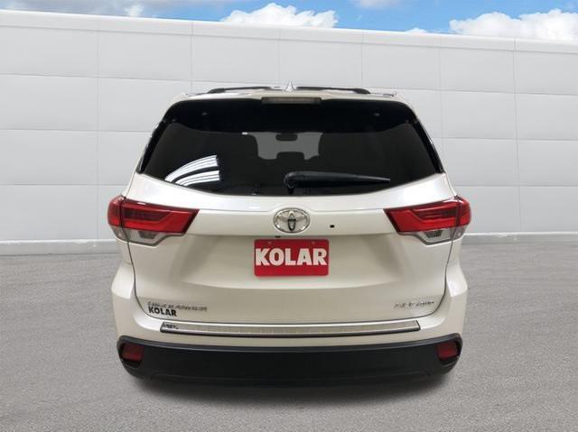 used 2018 Toyota Highlander car, priced at $31,990