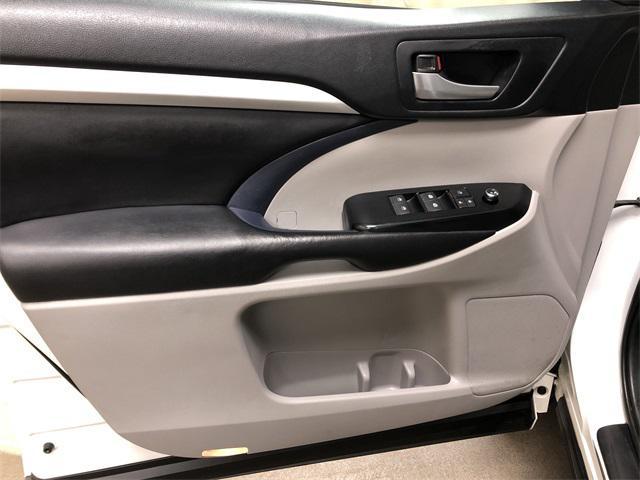 used 2018 Toyota Highlander car, priced at $31,990