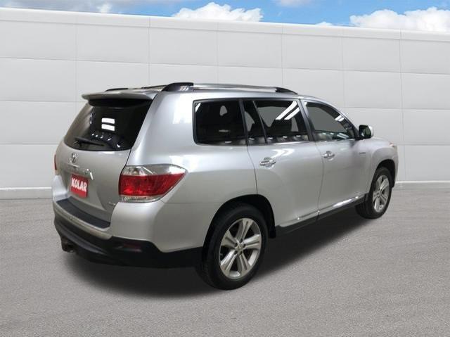 used 2013 Toyota Highlander car, priced at $11,999