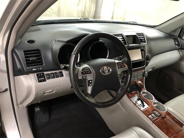 used 2013 Toyota Highlander car, priced at $11,999