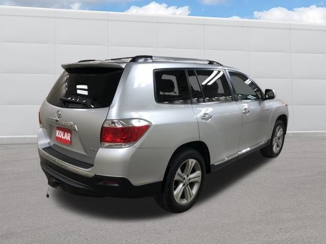 used 2013 Toyota Highlander car, priced at $11,999