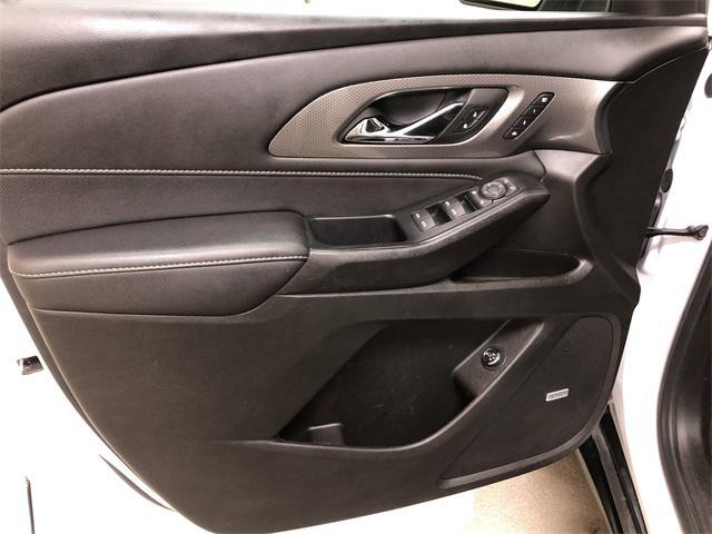 used 2022 Chevrolet Traverse car, priced at $33,990