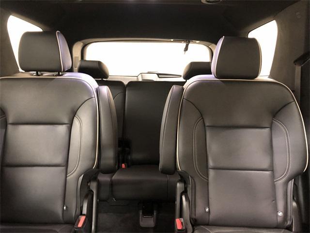 used 2022 Chevrolet Traverse car, priced at $33,990
