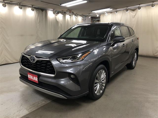 used 2021 Toyota Highlander Hybrid car, priced at $43,988