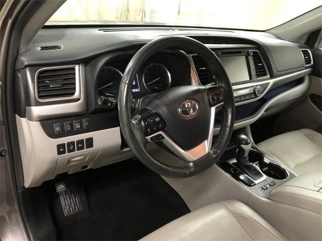 used 2019 Toyota Highlander car, priced at $33,988