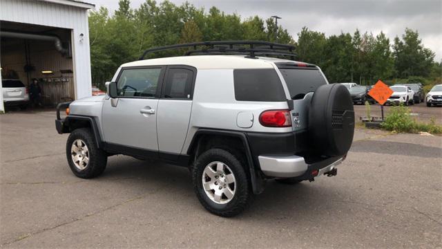 used 2007 Toyota FJ Cruiser car, priced at $14,990