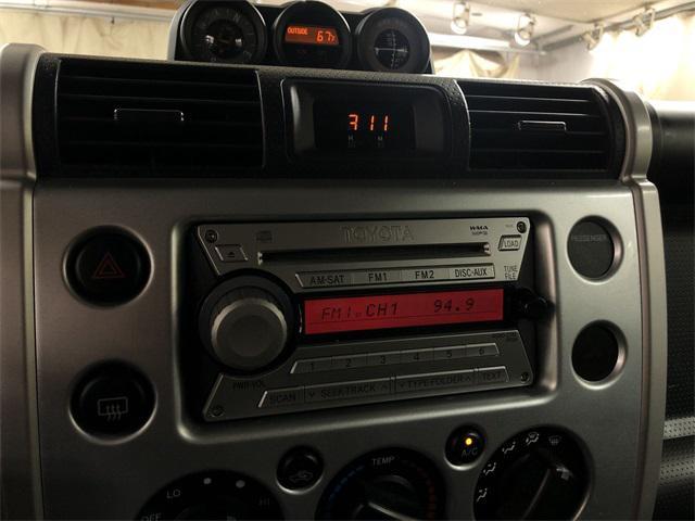 used 2007 Toyota FJ Cruiser car, priced at $14,990