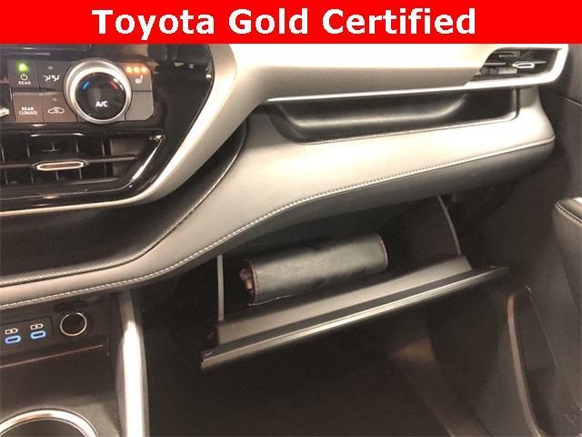 used 2022 Toyota Highlander car, priced at $39,910