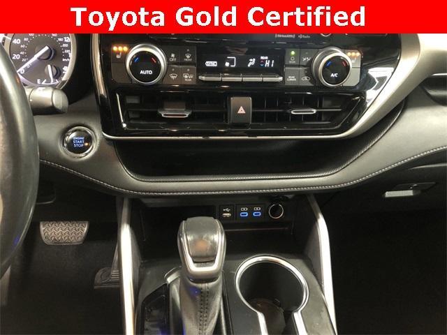 used 2022 Toyota Highlander car, priced at $39,910