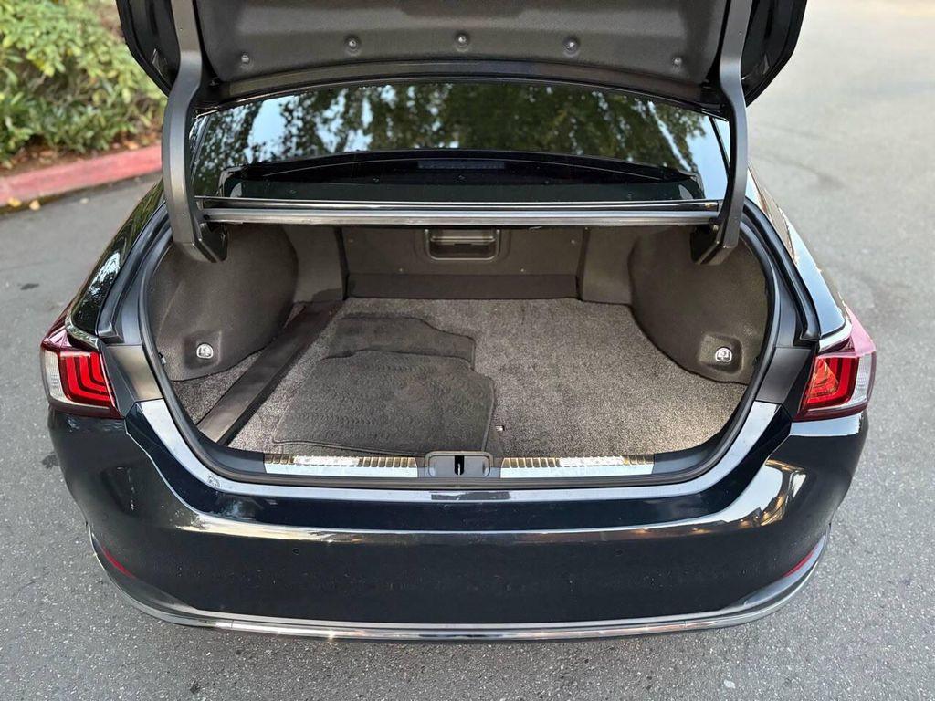 used 2022 Lexus ES 300h car, priced at $32,499