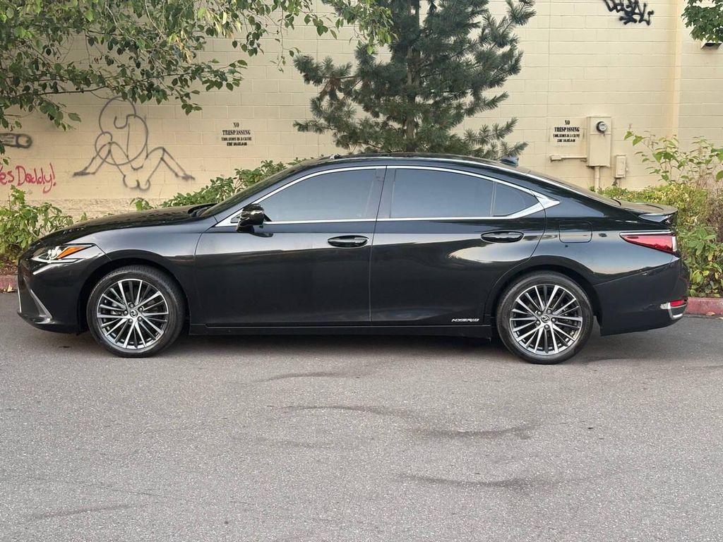 used 2022 Lexus ES 300h car, priced at $32,499