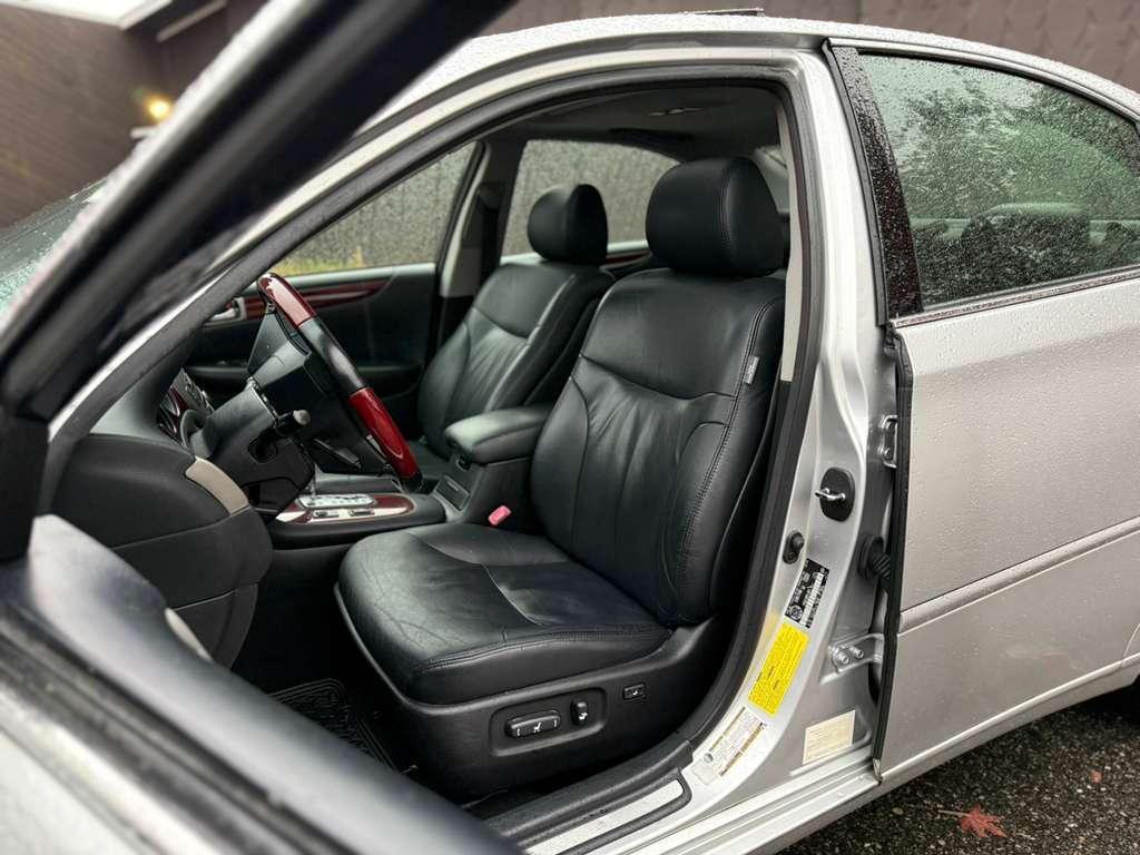 used 2005 Lexus ES 330 car, priced at $8,499