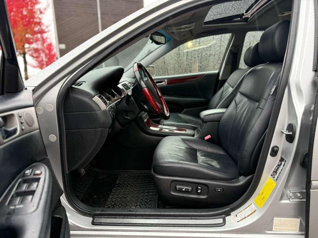 used 2005 Lexus ES 330 car, priced at $8,499