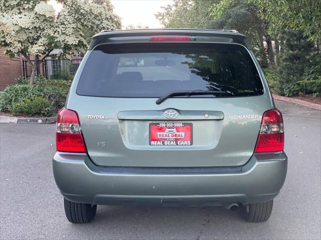 used 2004 Toyota Highlander car, priced at $6,999