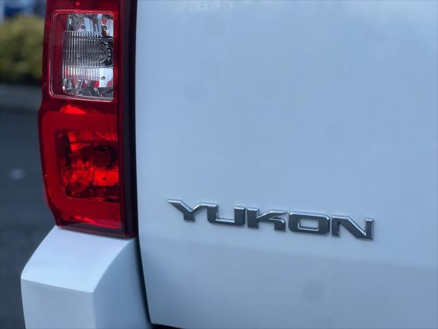 used 2009 GMC Yukon Hybrid car, priced at $15,999