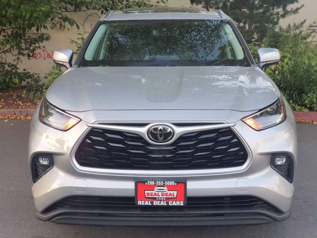used 2021 Toyota Highlander car, priced at $30,999