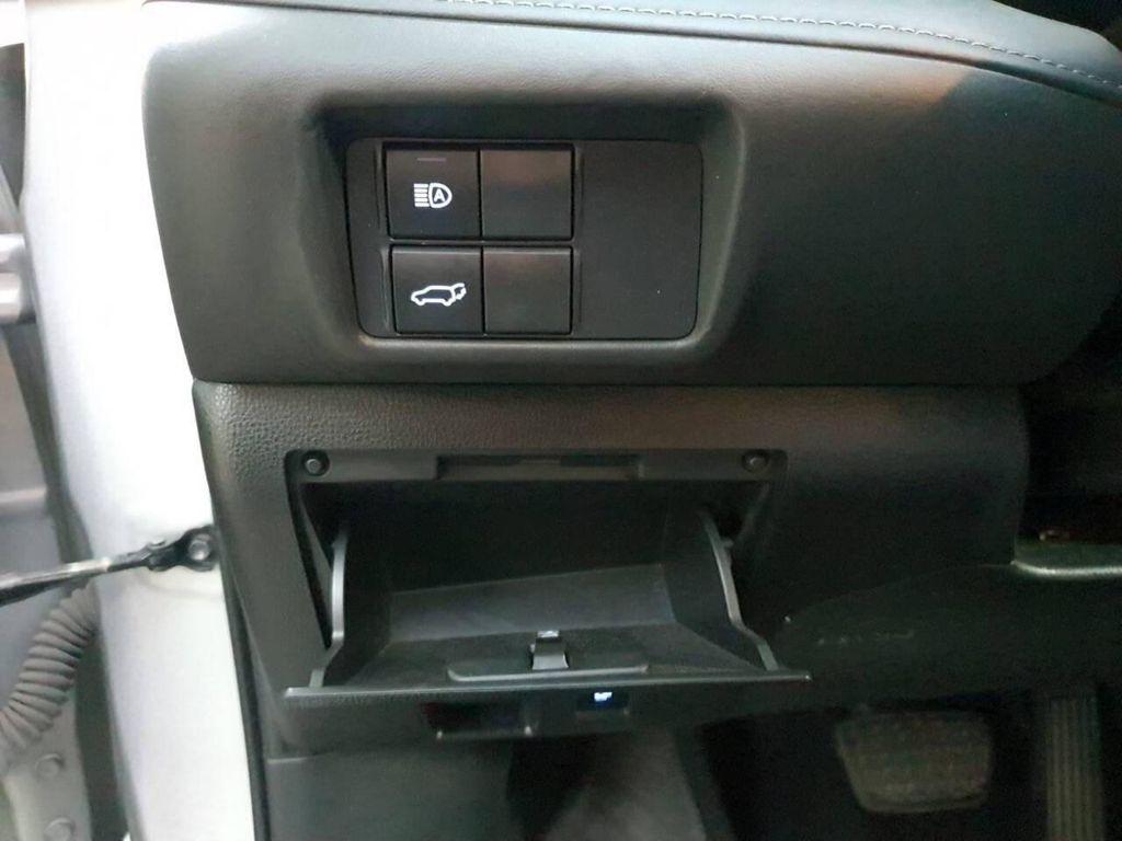 used 2021 Toyota Highlander car, priced at $30,999