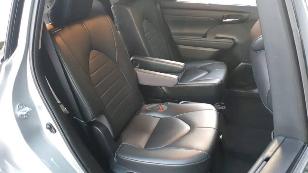 used 2021 Toyota Highlander car, priced at $30,999