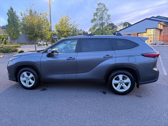 used 2022 Toyota Highlander car, priced at $29,999