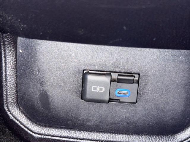 used 2022 Toyota Highlander car, priced at $29,999