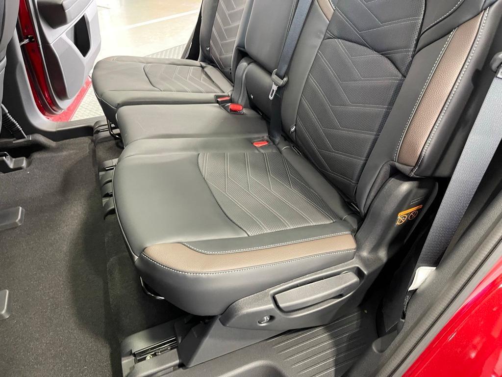 new 2025 Nissan Pathfinder car, priced at $48,638