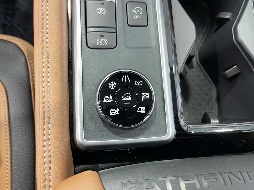 new 2025 Nissan Pathfinder car, priced at $47,892