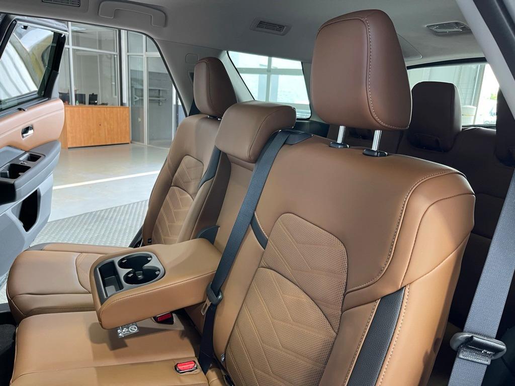 new 2025 Nissan Pathfinder car, priced at $47,892