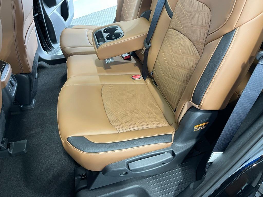 new 2025 Nissan Pathfinder car, priced at $47,892